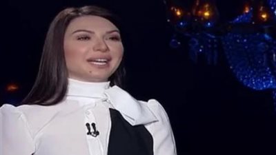 مني عبد الوهاب: أنا مش ”عانس” وأتخطبت كتير وهذه حكايتى مع  محمد رمضان