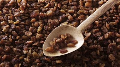 ماذا يحدث فى الجسم عند تناول الزبيب يوميا ؟.. إليك الإجابة