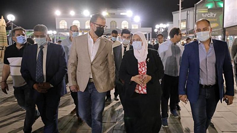 استادات