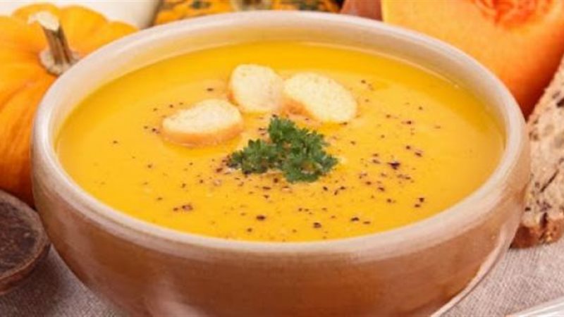 شوربة القرع بالزعفران