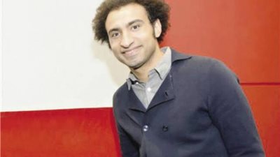 جائزة قدرها ٣٠٠ ألف دولار.. علي ربيع يحقق حلمه ويفوز بمسابقة ”الأب المثالي”