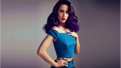 لماذا تحولت كاتي بيري إلى حورية بحر؟.. اعرف السبب