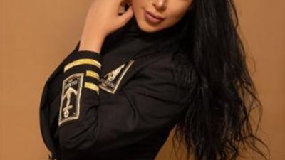 سارة عبد الرحمن تودع الديكور الخاص بفيلم ”ماما حامل”