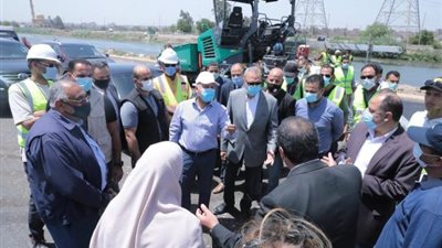 كامل الوزير يتابع أعمال تنفيذ المرحلة الأولى من مشروع طريق بنها - المنصورة الحر