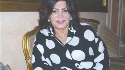 نجوى فؤاد: ضربونى بالقلم فى فرح بنت الرئيس جمال عبد الناصر وهربت من المدرسة علشان الرقص