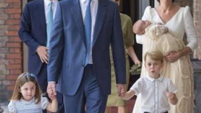 شاهد.. الأمير الصغير يسحر العالم بأحدث صورة له