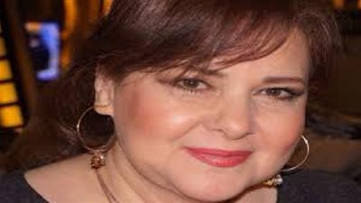 حالتها خطيرة وتعاني من نقص الأكسجين.. تطورات إصابة دلال عبد العزيز بفيروس كورونا