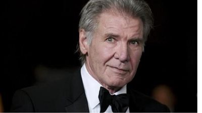 رغم اقترابه من الـ80.. هاريسون فورد يتجول في شوارع كاليفورنيا بدراجة نارية