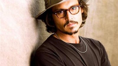 شاهد.. أول ظهور نادر لنجل جوني ديب فهل يشبهه؟