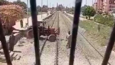 السكة الحديد تكرم سائق قطار أسوان لمنعه كارثة