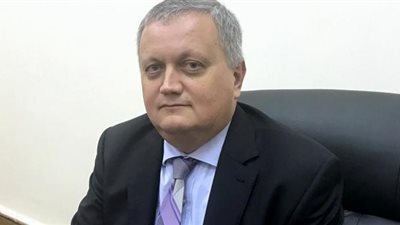 السفير الروسى يقضي إجازته بصحبة أسرته فى الغردقة