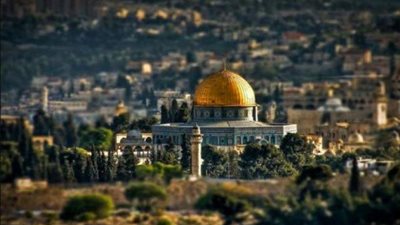 مستوطنون وطلبة يهود يرتكبون جرائم فى المسجد الأقصى