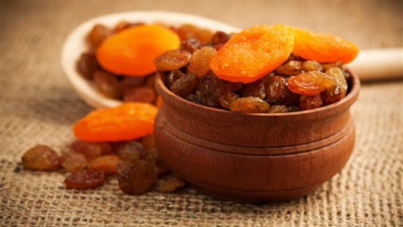 تناول الزبيب في رمضان