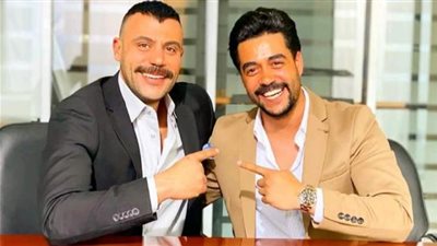 محمد إمام يشيد بأداء خالد أنور في مسلسل ”النمر”: عامل دور جامد