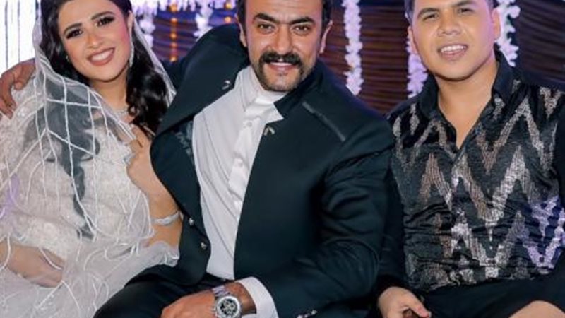 عمر والعوضي وياسمين