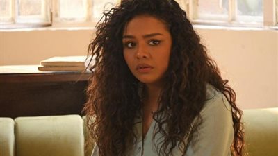 أسماء أبو اليزيد بإطلالة جديدة من كواليس ”الاختيار 2”