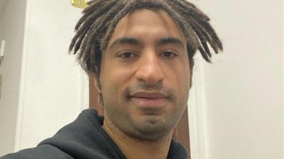 حلاقة العيد.. علي ربيع في نيولوك جديد بمناسبة العيد