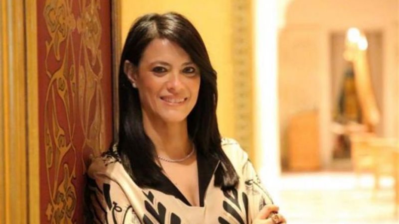 وزيرة السياحة