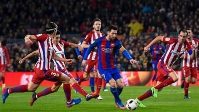 برشلونة يسعى لخطف صدارة الدوري الإسباني أمام أتلتيكو مدريد