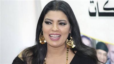 عزة مجاهد تتعرض لوعكة صحية وتطلب الدعاء من جمهورها.. اعرف الحكاية