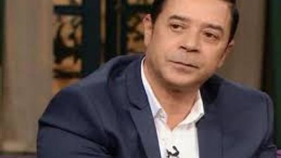 مدحت صالح يشوق جمهوره لأحدث أغانيه