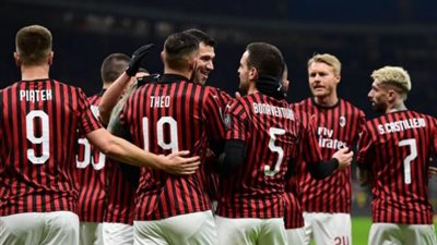 ميلان يسعى لخطف نقاط كالياري في الدوري الإيطالي