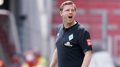 فيردر بريمن يقيل مدربه كوفيلدت ويستعين بمدربه السابق شاف