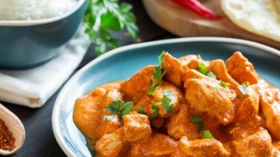 انتبه.. هذا يحدث لجسمك عند تناول الدجاج