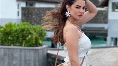 بالصورة.. درة تخطف الأنظار في أحدث ظهور لها من جزر المالديف