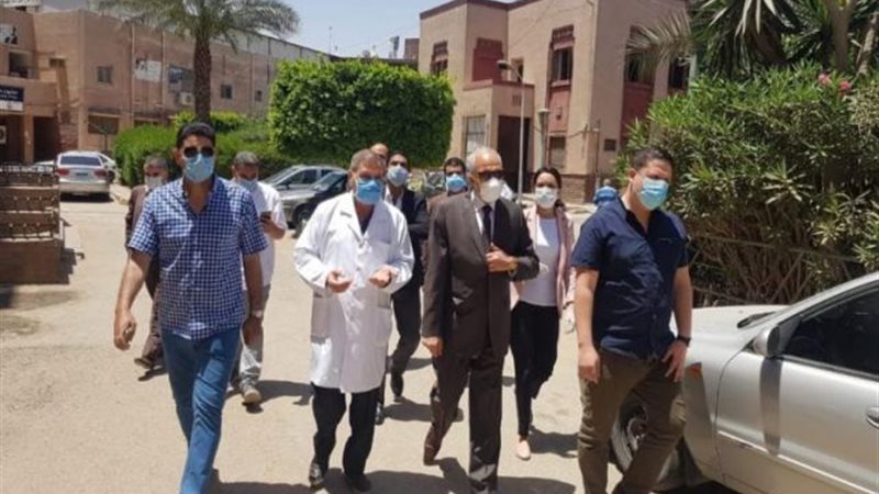 محافظ الجيزة بمستشفي