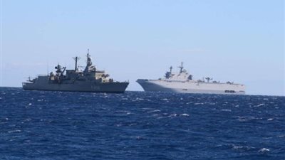البحرية المصرية والإيطالية تنفذان تدريبا عابرا بنطاق الأسطول الشمالى