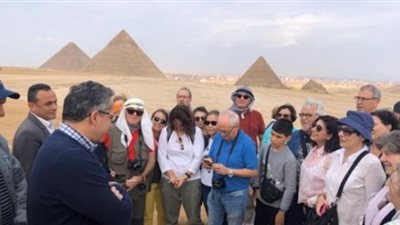 رئيس هيئة تنشيط السياحة يبحث مع نظيره الإسباني استعادة الحركة السياحية