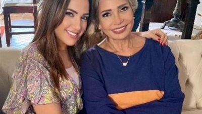 حكاية ”رق الحبيب”.. إيمي طلعت زكريا تشارك فى مسلسل ”ورا كل باب”