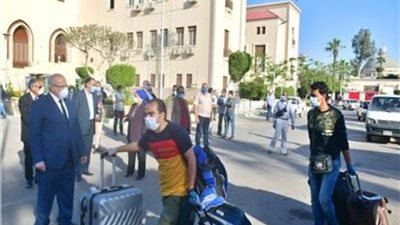 خبيرة أوبئة : لا أمل في تطوير لقاح.. والتعايش مع كورونا هو الحل