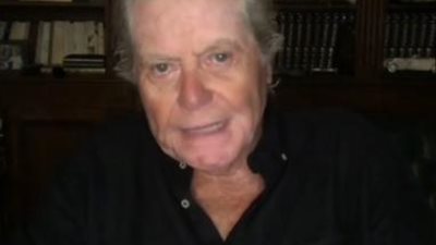 لماذا دخل حسين فهمى عالم ”السوشيال ميديا”؟.. الفنان يجيب