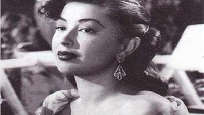 كاميليا.. عشقها رشدى أباظة واكتشفها  أحمد سالم.. حقيقة حملها من الملك فاروق وحكايتها مع أنور وجدى.. قصة النصاب الذى احتال عليها ورحيلها فى ظروف غامضة