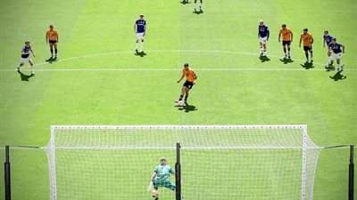 وولفرهامبتون يضرب شباك إيفرتون بثلاثية نظيفة في البريميرليج