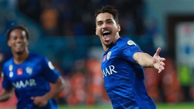 كارلوس إدواردو يقترب من الرحيل عن الهلال السعودي