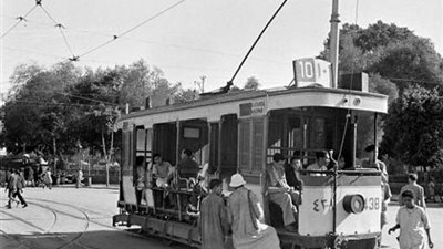 خافوا منه ووصفوه بـ«العفريت».. حكاية المصريين مع الترام