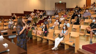 بالصور .. 10 معلومات عن عودة الدراسة وجها لوجه بالجامعة الأمريكية