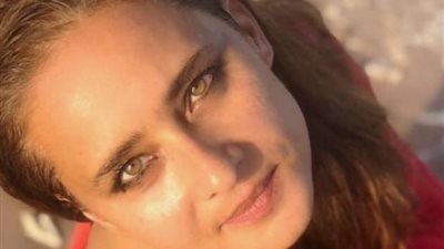 نيللي كريم تعود للرومانسية مع ظافر عابدين من خلال ”3 للأبد”