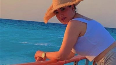 عبير صبرى بإطلالة صيفية جذابة فى أحدث ظهور لها