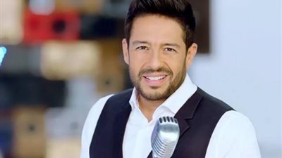 محمد حماقى يطرح أغنيته الجديدة”عرض مستمر”