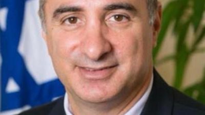 معلومات لا تعرفها عن أول سفير لـ إسرائيل في البحرين