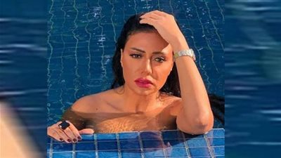 رانيا يوسف طبيبة أمراض نفسية فى مسلسل ”شقة 9”