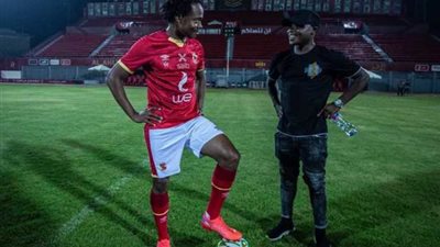 بيرسى تاو يقود جنوب أفريقيا أمام زيمبابوى اليوم في تصفيات كأس العالم