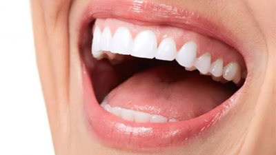 كل ما تريد معرفته عن أسباب اهتزاز الأسنان