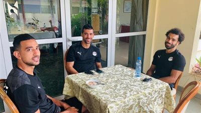 محمد صلاح يصل الجابون وينضم لمعسكر منتخب مصر