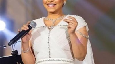شيرين عبد الوهاب تكشف تطورات الحالة الصحية لوالدتها بعد تعرضها لوعكة