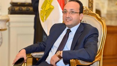 مستشار مدبولى يتبرع ببلازما الدم بعد تعافيه من كورونا